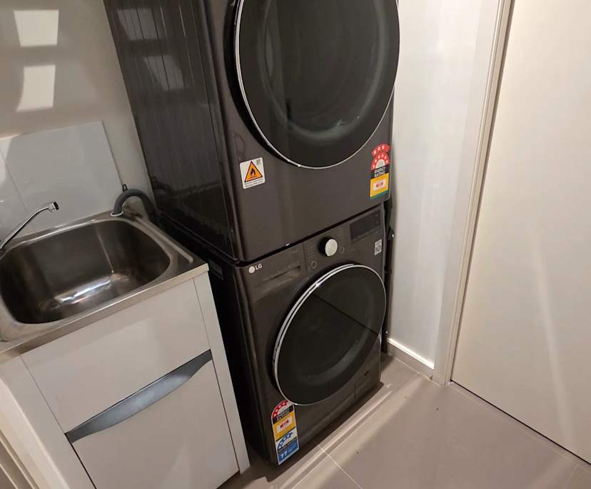 $350, Student-accommodation, 2 rooms, Mulgrave VIC 3170, Mulgrave VIC 3170