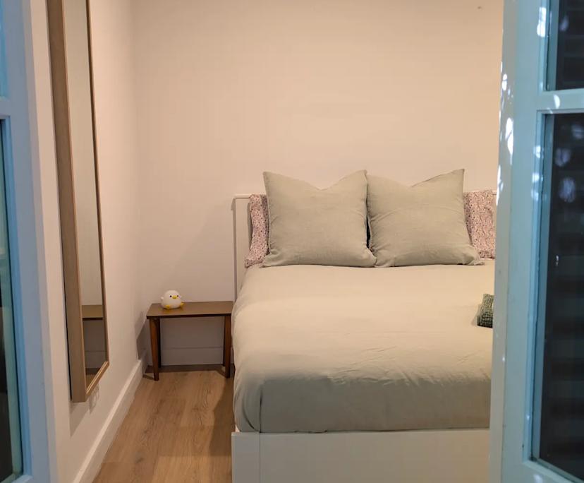 Furnished room granny flat for rent