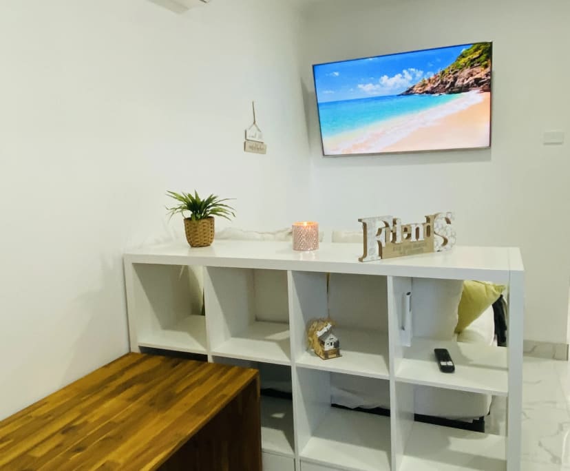 Furnished room with ensuite in a flatshare