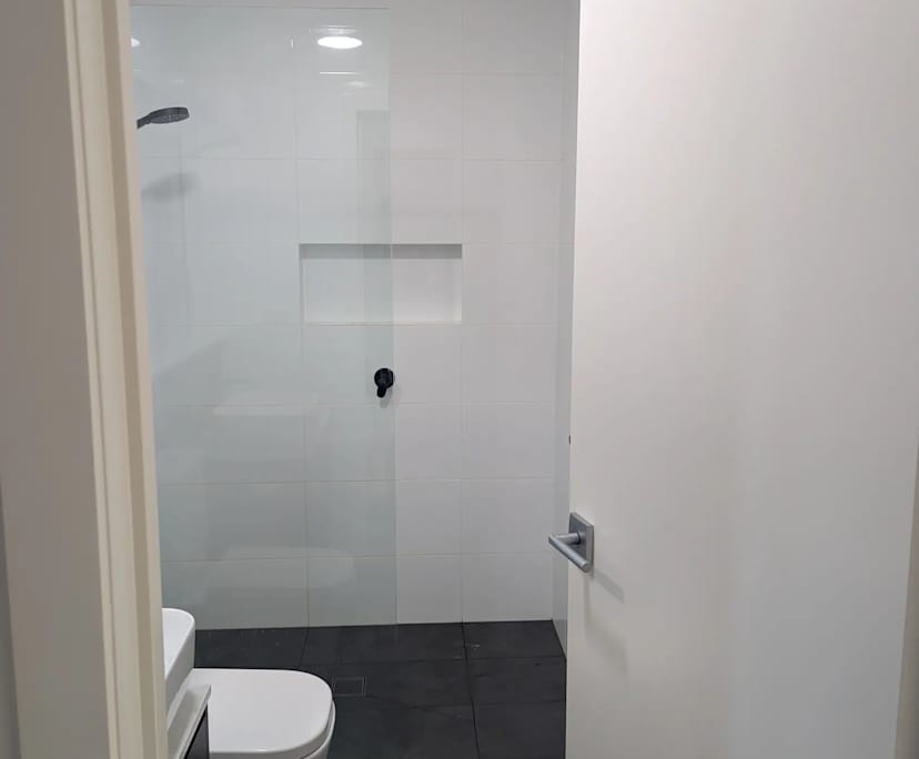 $356, Share-house, 3 bathrooms, Essendon VIC 3040