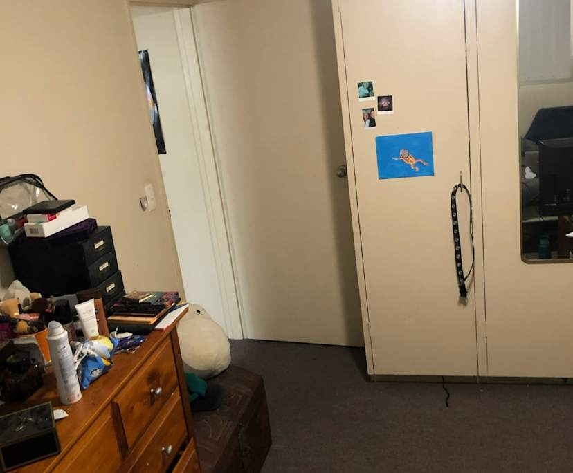 Unfurnished room in a flatshare