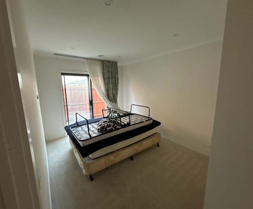 $350, Share-house, 2 rooms, Diggers Rest VIC 3427, Diggers Rest VIC 3427