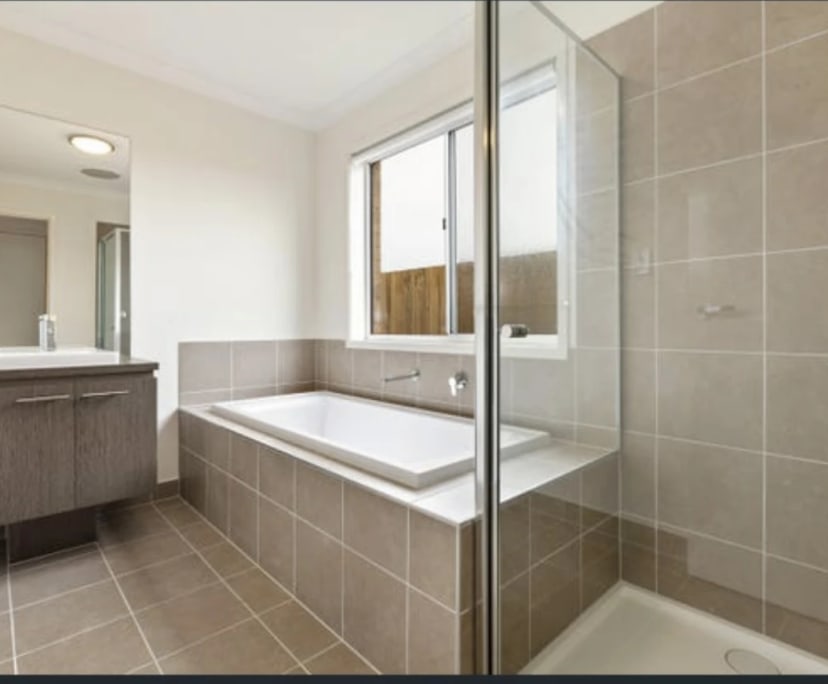 Room in a share house