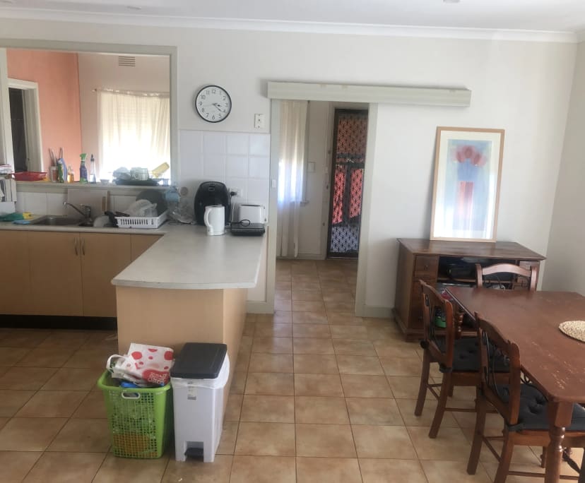 $220, Share-house, 3 bathrooms, St Albans VIC 3021