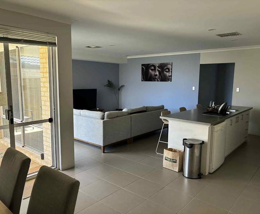 $300, Share-house, 4 bathrooms, Butler WA 6036