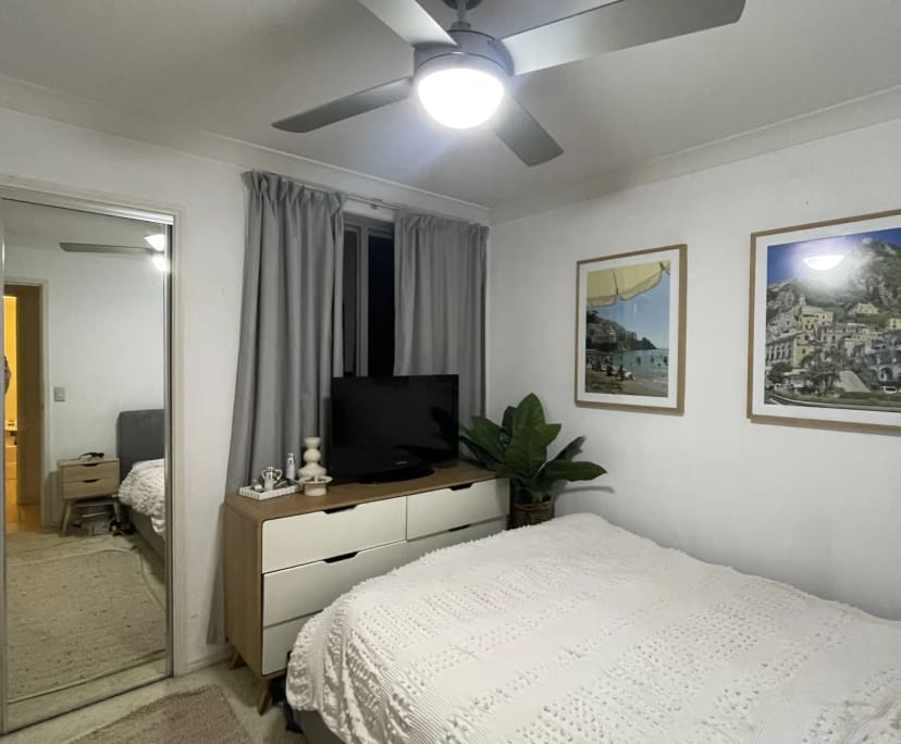 $270, Flatshare, 3 bathrooms, Carrara QLD 4211