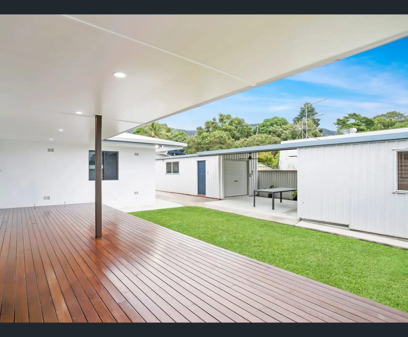Room for Rent in Bayview Heights, Cairns 340, Fur...