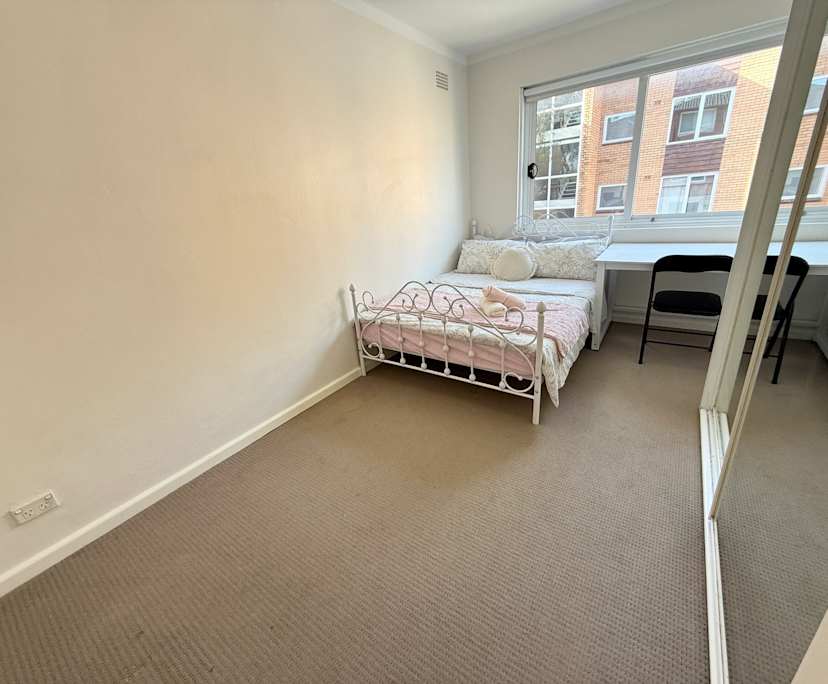 Whole property with 2 rooms for rent