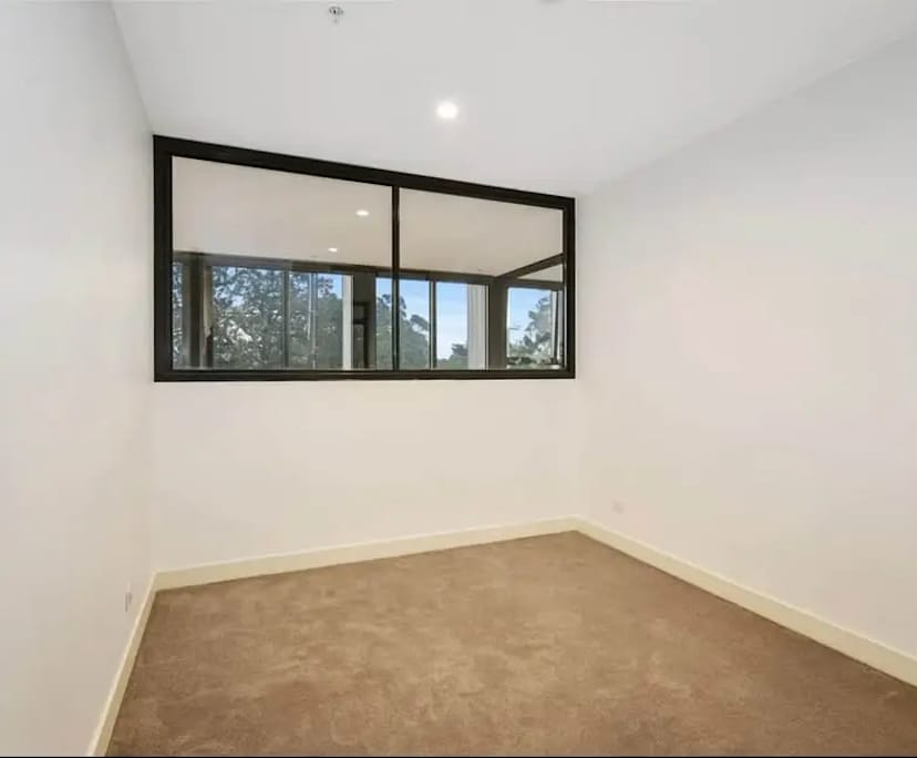 Unfurnished room with own bathroom