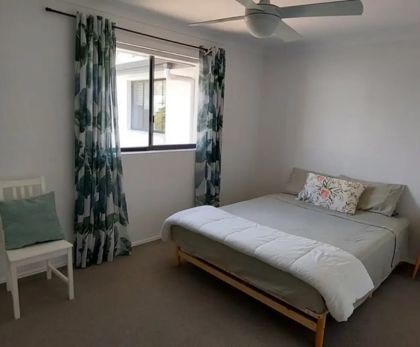 $380, Flatshare, 2 bathrooms, Surfers Paradise QLD 4217