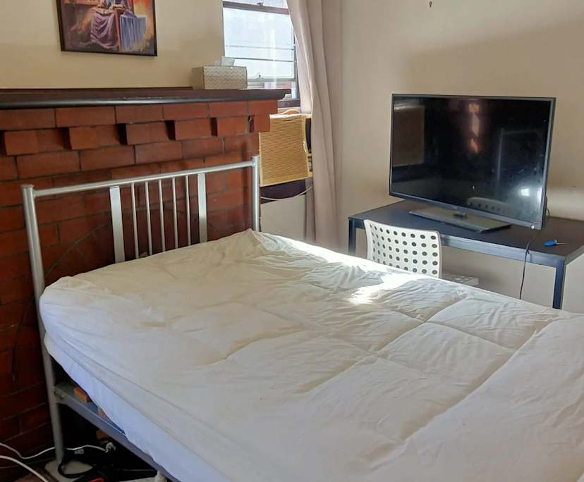 Room in a share house