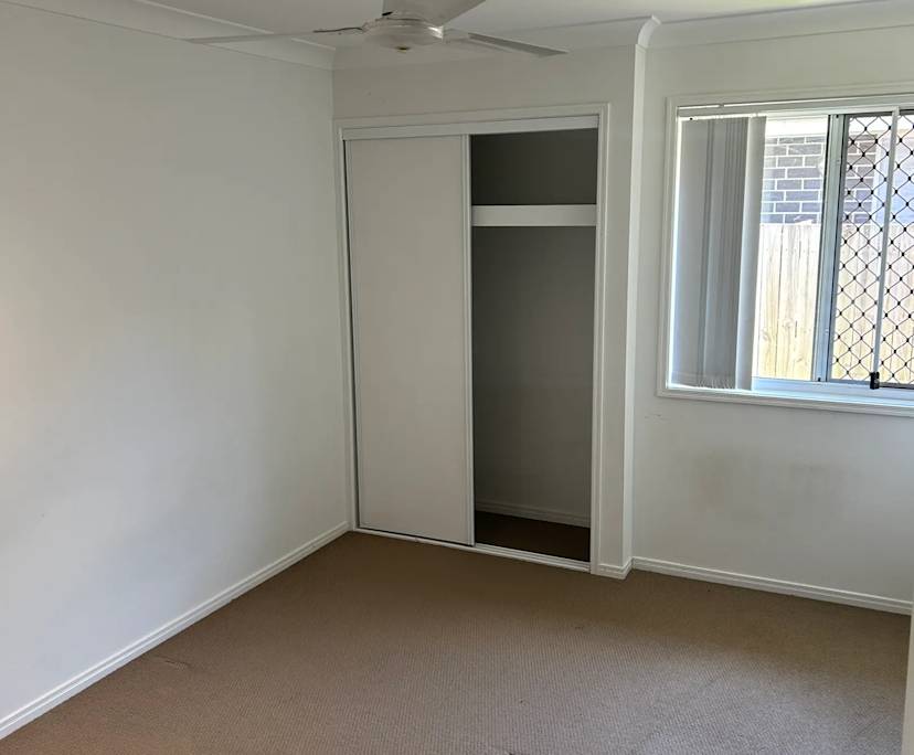 $250, Share-house, 4 bathrooms, Fitzgibbon QLD 4018