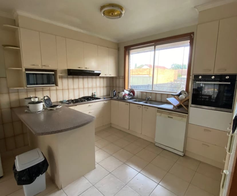 Furnished room in a share house
