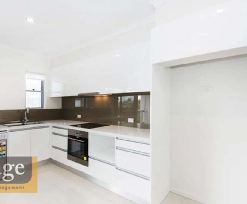 Unfurnished room with own bathroom