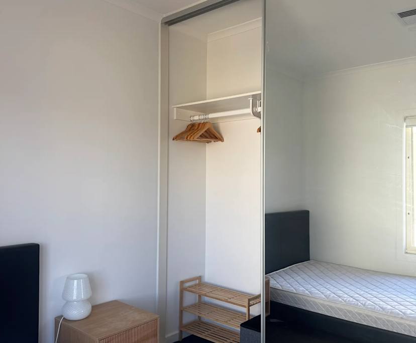 Room in a share house