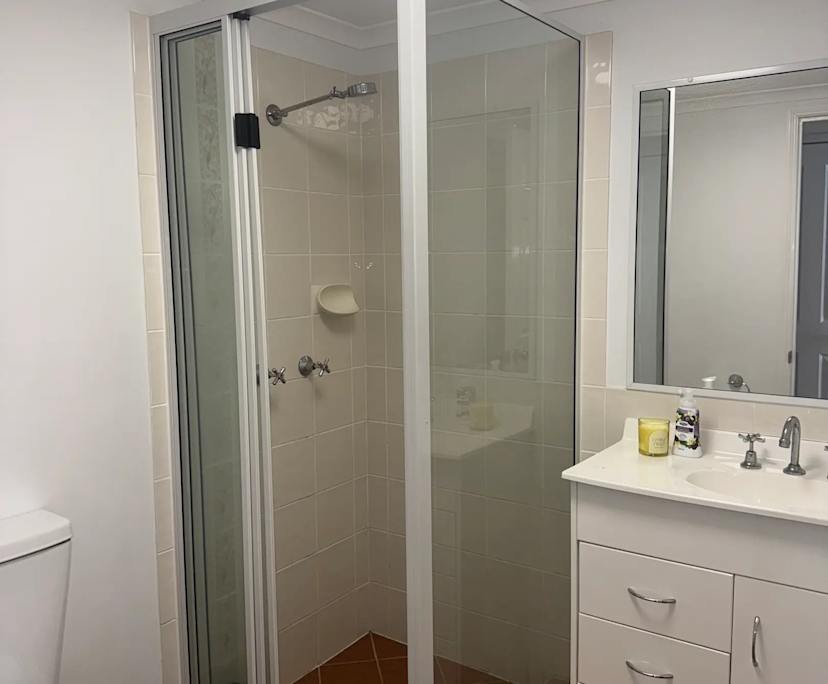 $350, Flatshare, 2 bathrooms, Wynnum QLD 4178