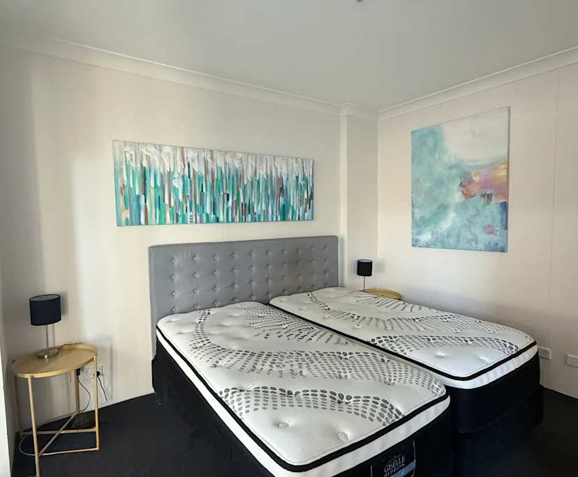 Furnished room in a flatshare