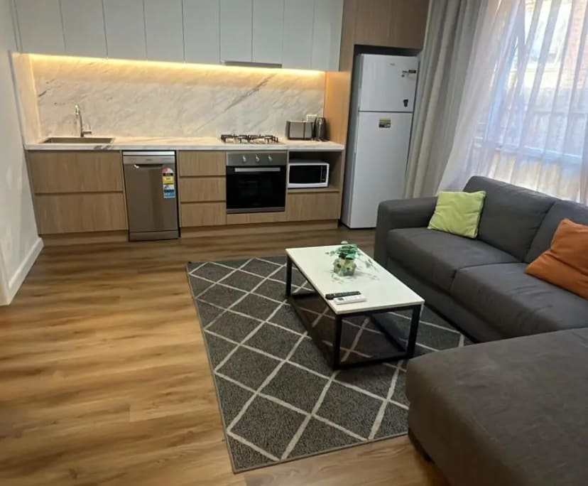 $800, Whole-property, 2 bathrooms, Saint Kilda East VIC 3183