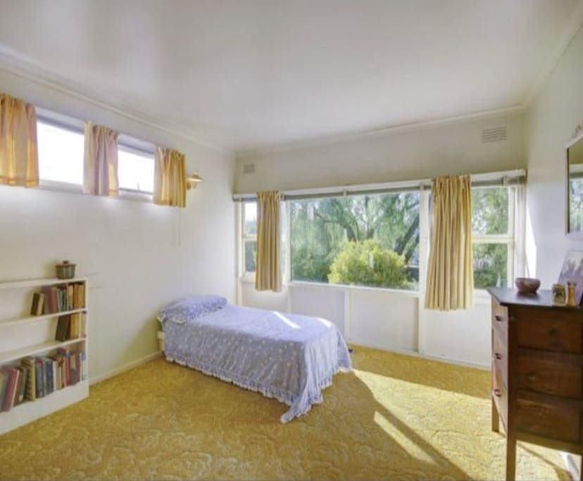 $132, Share-house, 4 bathrooms, Newtown VIC 3220