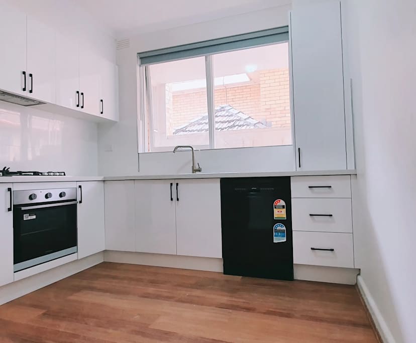 $340, Flatshare, 3 bathrooms, Caulfield North VIC 3161