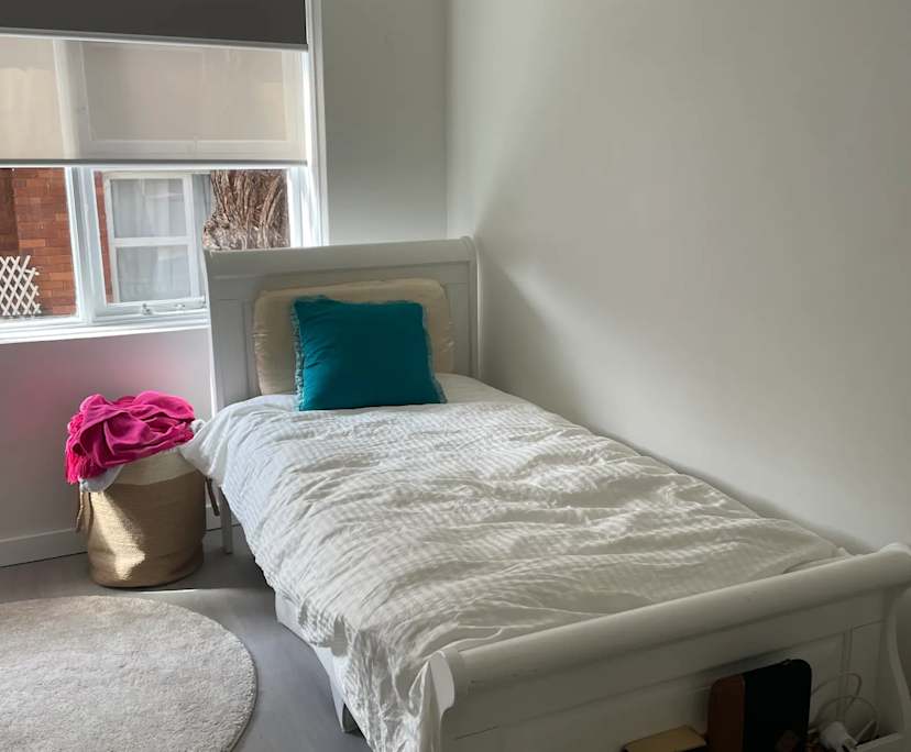 Furnished room studio flat for rent