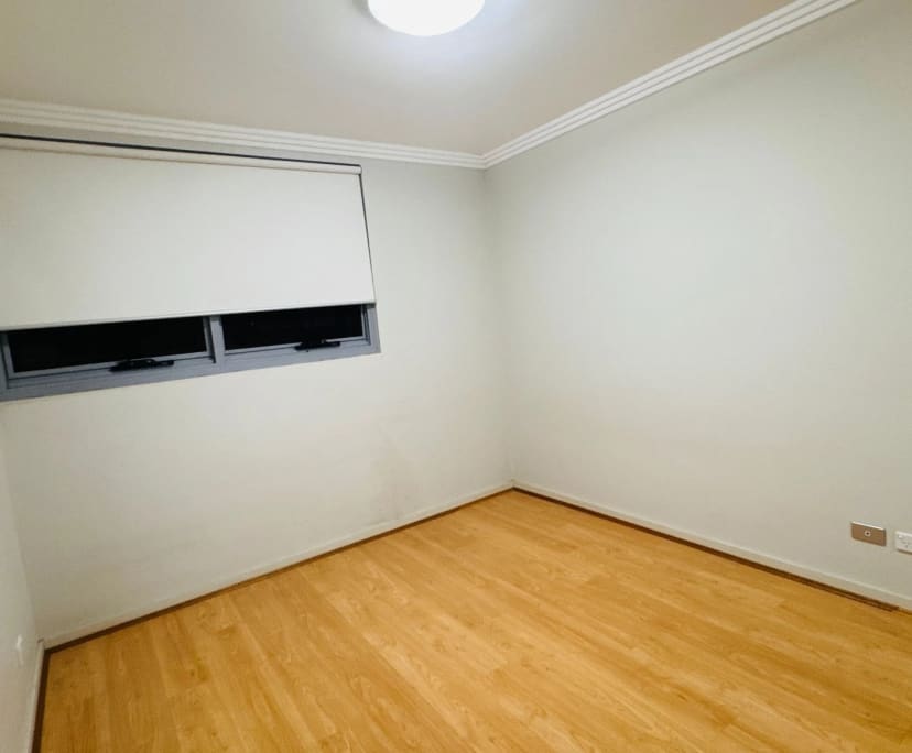 Unfurnished room in a flatshare