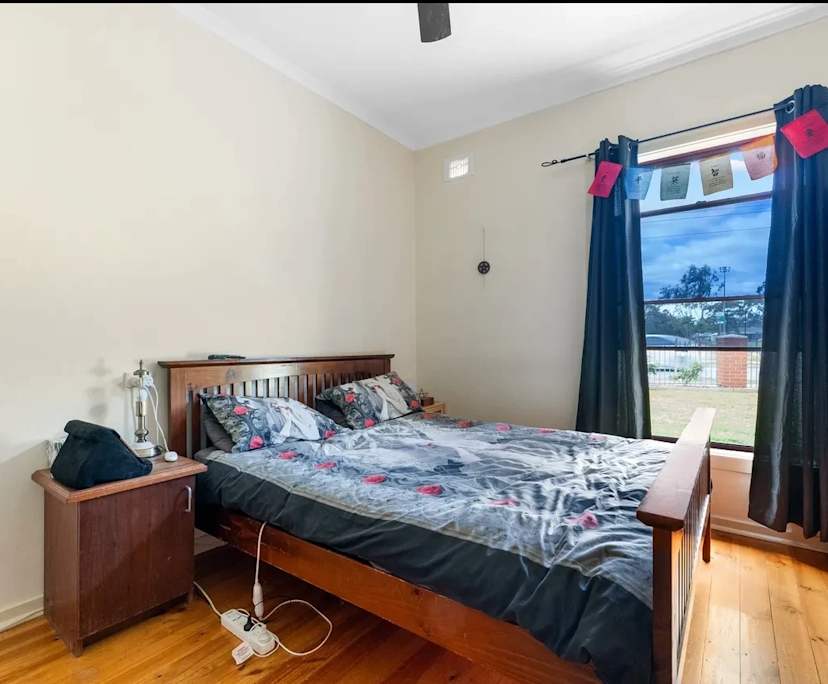 Room in a share house