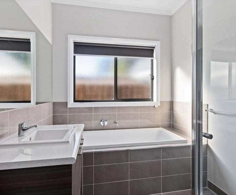 Room for Rent in Ballarat North, VIC 190, Unfurni...