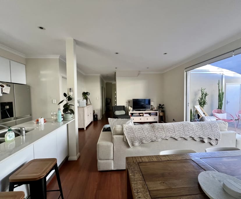 $350, Share-house, 3 bathrooms, Doubleview WA 6018