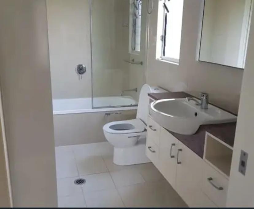 $290, Flatshare, 2 bathrooms, Indooroopilly QLD 4068