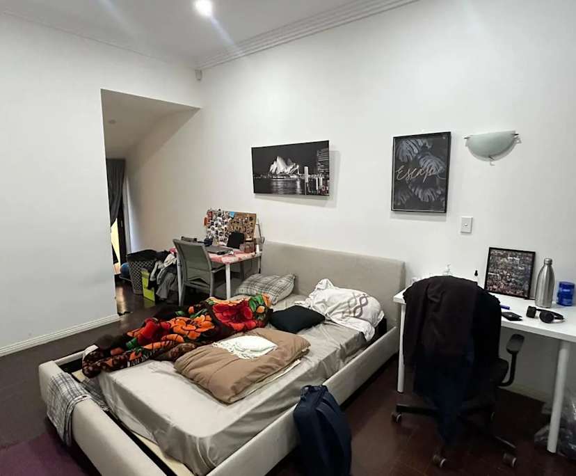 Furnished room in a share house