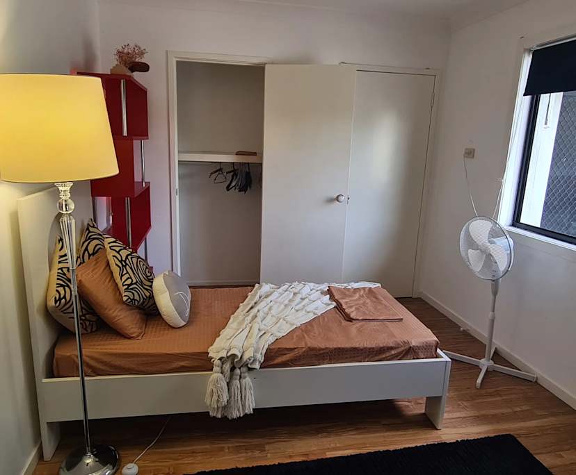 $300, Share-house, 6 bathrooms, Stretton QLD 4116