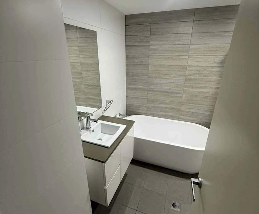 $380, Flatshare, 2 bathrooms, Bankstown NSW 2200