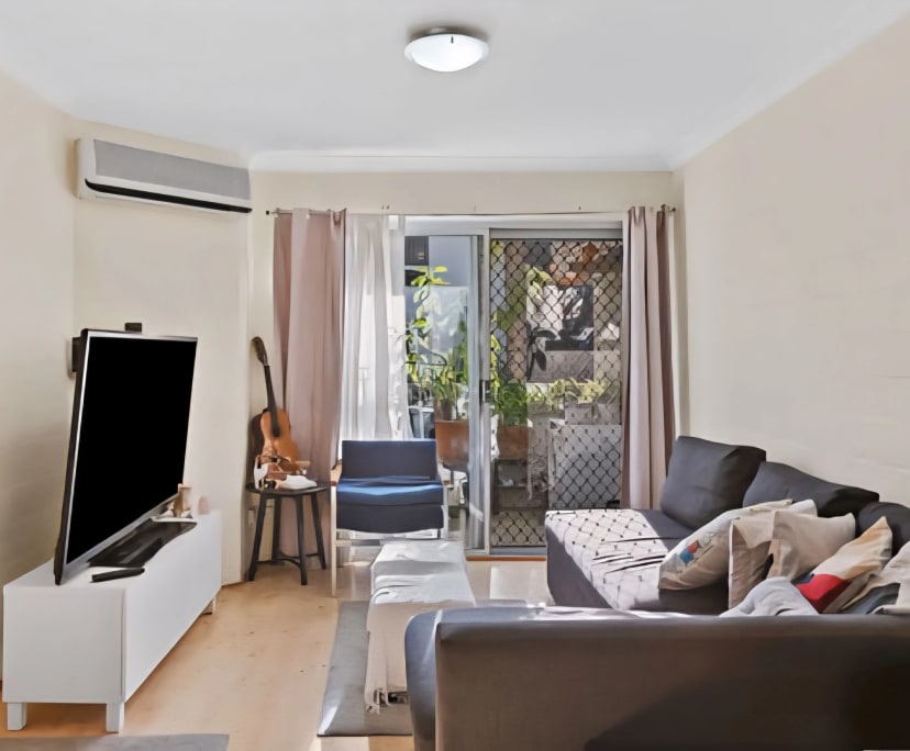 Whole property with 2 rooms for rent