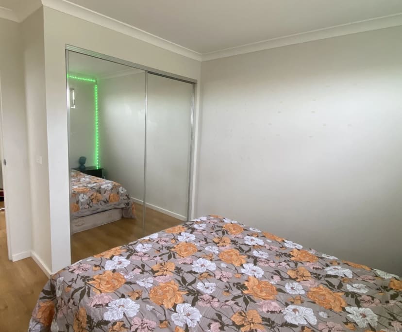 Room for Rent in Roxburgh Park, Melbourne 250, Fu...