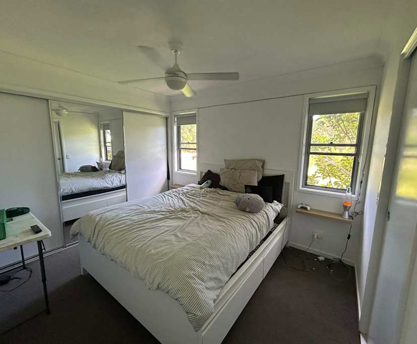 $300, Share-house, 3 bathrooms, Ocean Shores NSW 2483