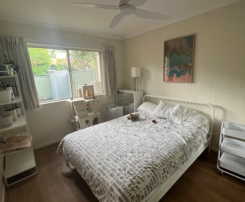 Furnished room in a share house