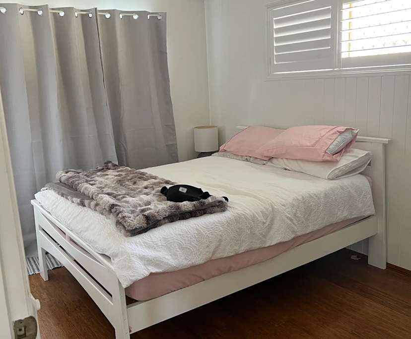 $425, Share-house, 2 bathrooms, Burleigh Heads QLD 4220