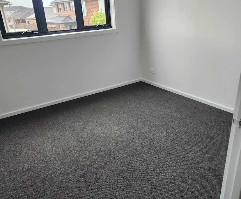 $240, Share-house, 3 bathrooms, Clyde North VIC 3978