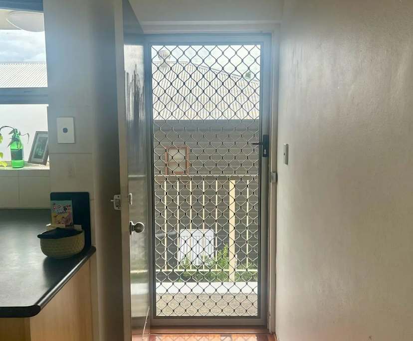 $300, Flatshare, 2 bathrooms, Paddington QLD 4064