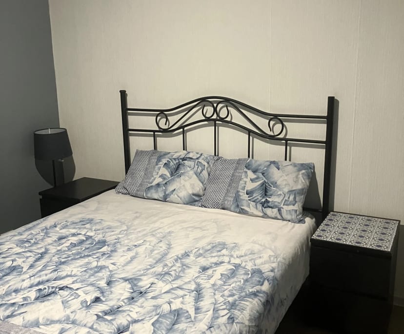 Room in a share house