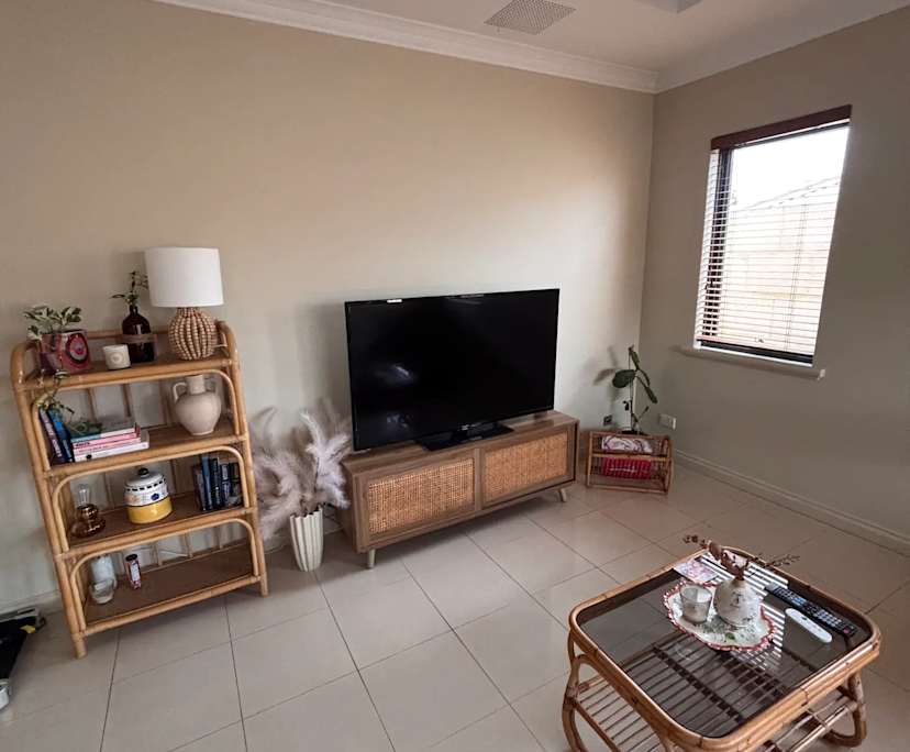 $290, Share-house, 3 bathrooms, Nollamara WA 6061