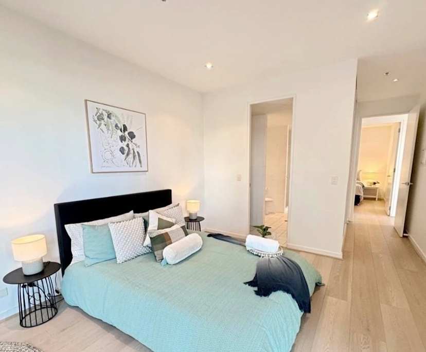 $690, Whole-property, 2 bathrooms, Adelaide SA 5000