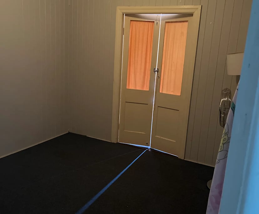 Unfurnished room in a share house