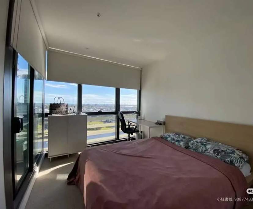 Furnished room in a flatshare