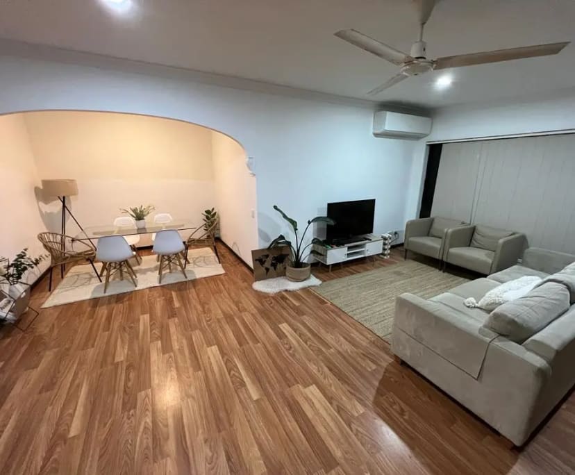 Furnished room in a flatshare