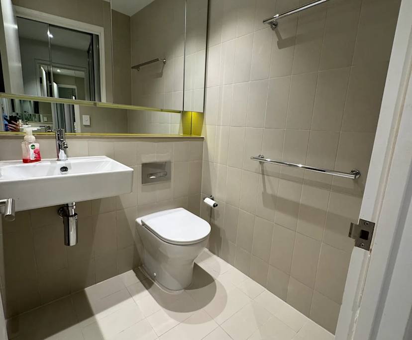 $575, Flatshare, 2 bathrooms, Docklands VIC 3008