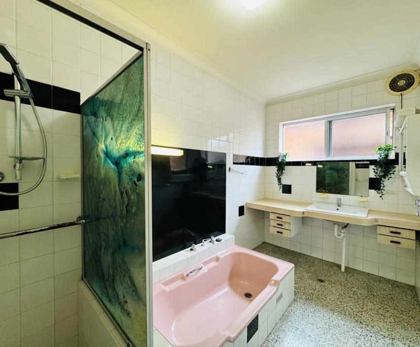 $330, Share-house, 6 bathrooms, North Saint Marys NSW 2760