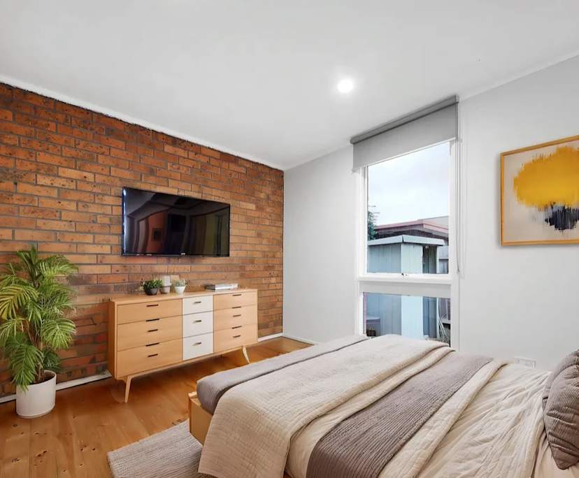 Whole property with 2 rooms for rent