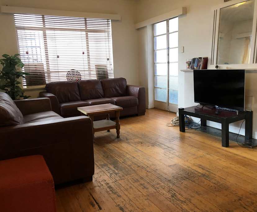 $220, Share-house, 3 bathrooms, St Kilda VIC 3182
